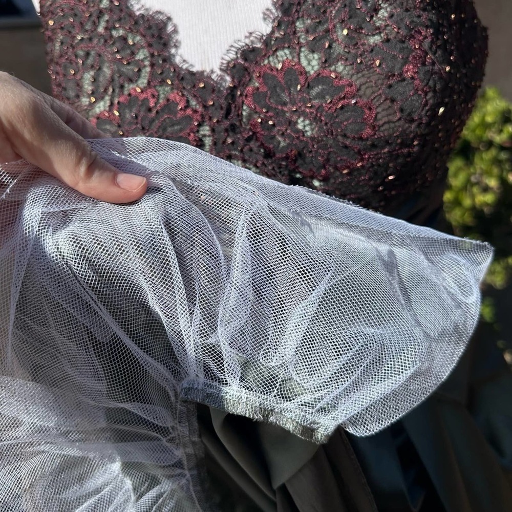 Formal Dress - Picture 7 of 8